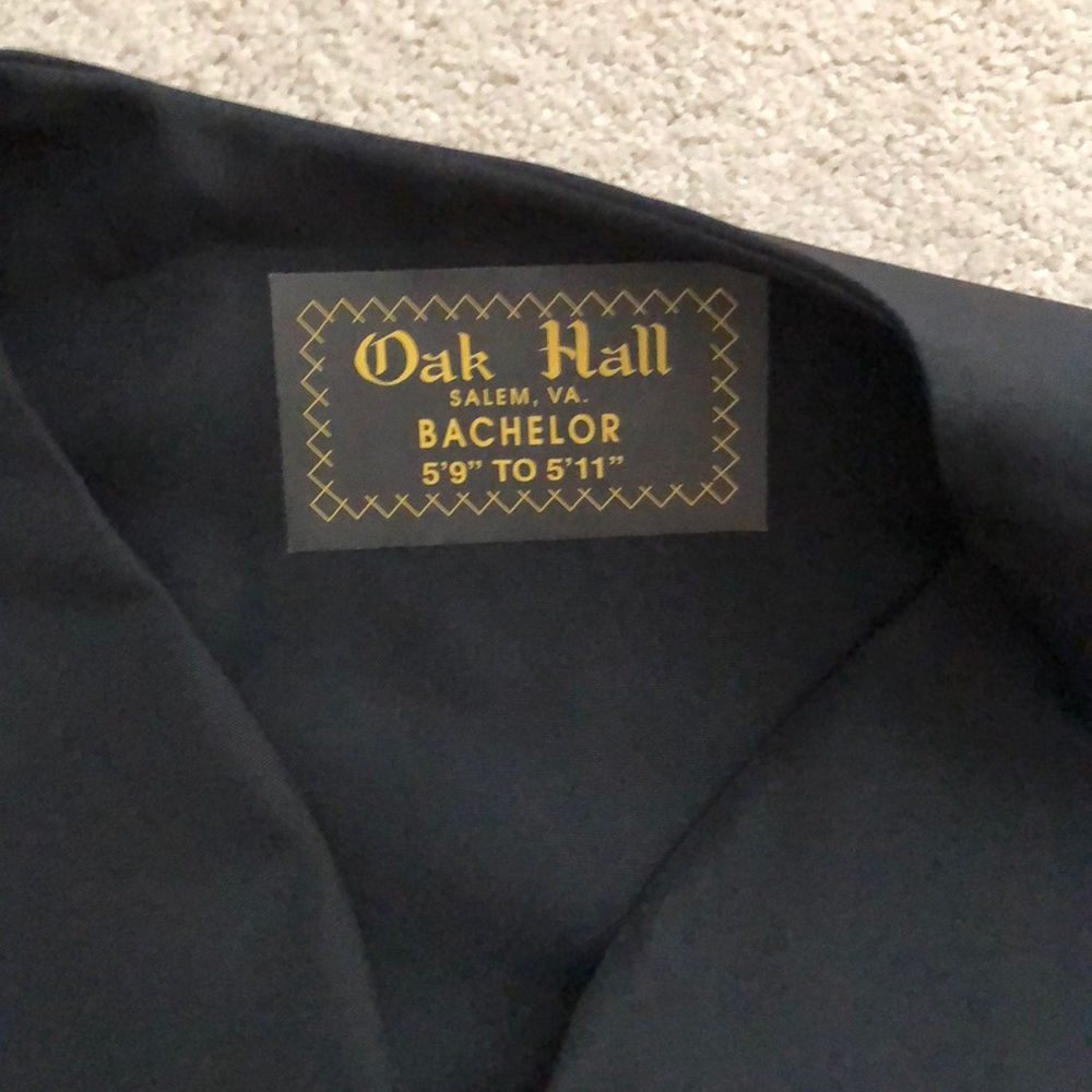 Graduation gown - Picture 2 of 2